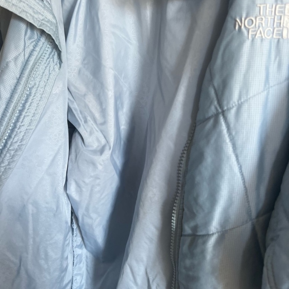 The North Face Women's Light Blue Quilted Jacket - Picture 3 of 7